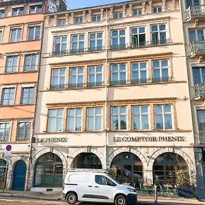 Le Phénix Hotel
